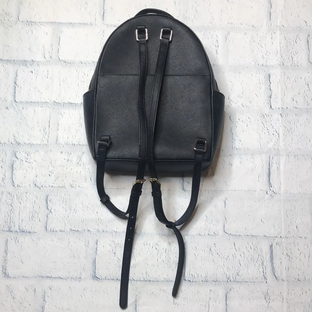 ๐นHenri Bendel Backpack - Picture 2 of 8